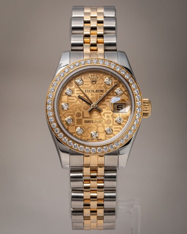 luxurious important branded fast copy toton Day & date model watch